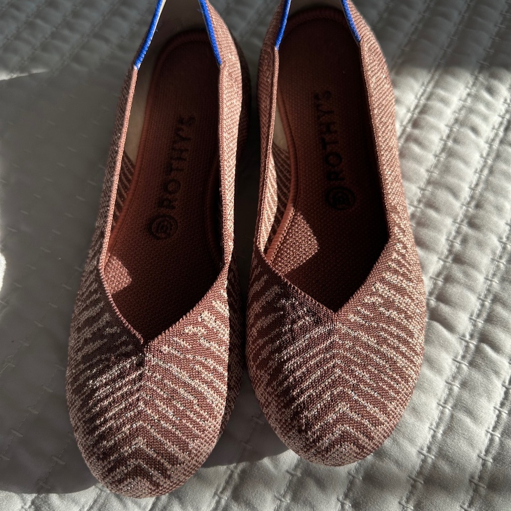 Rothy's Desert Metallic Round Toe Flat Shoe Size 8.5 Retired EUC